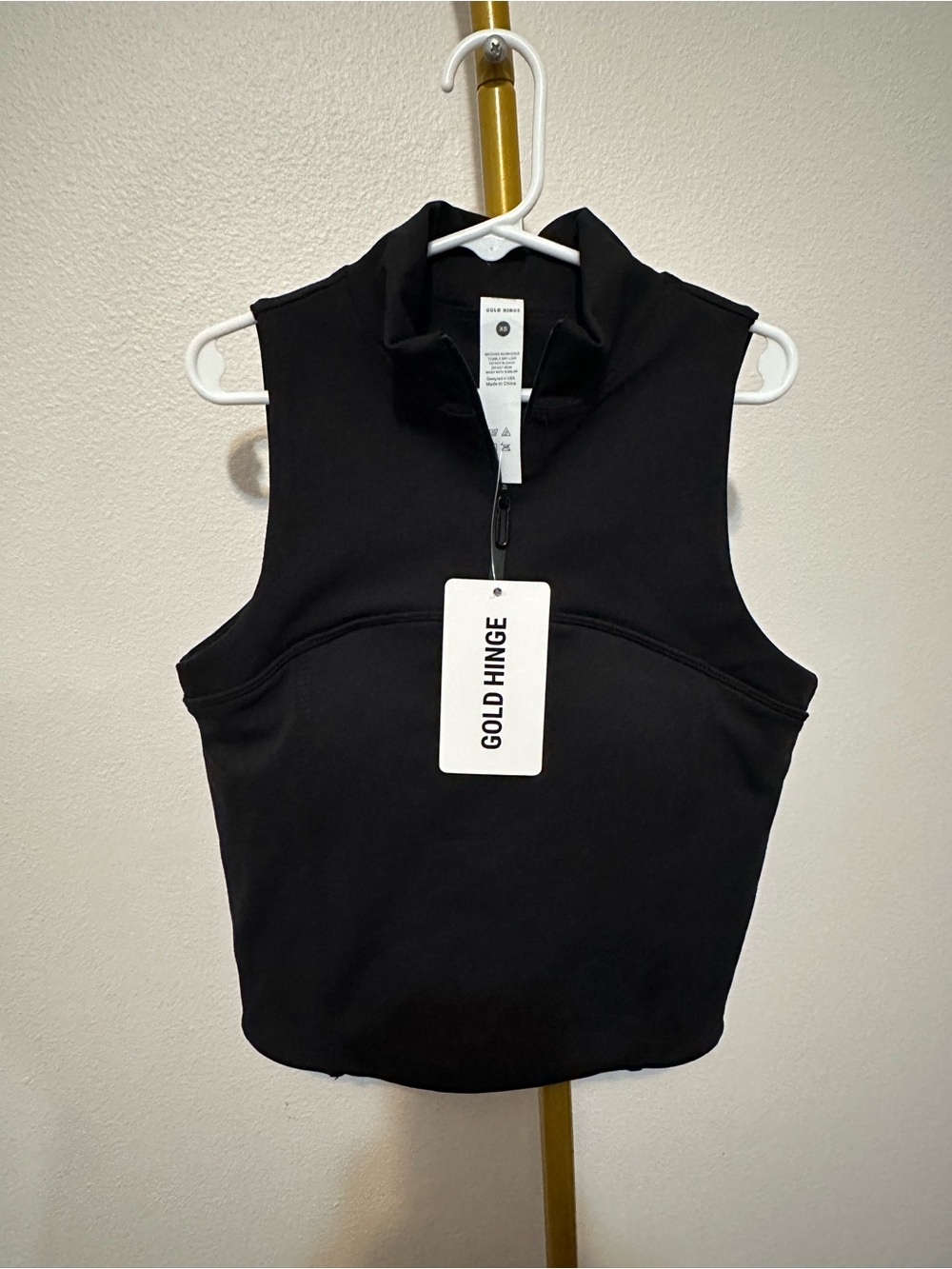 Gold Hinge Women's Black Sleeveless Zip Mock Neck Tank